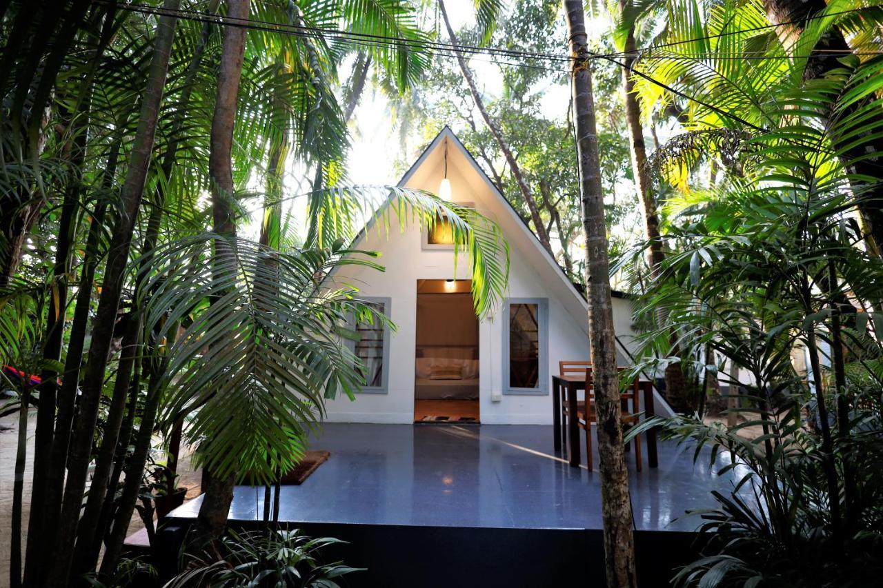 פאלולם Temple Garden Seaside Cottages מראה חיצוני תמונה