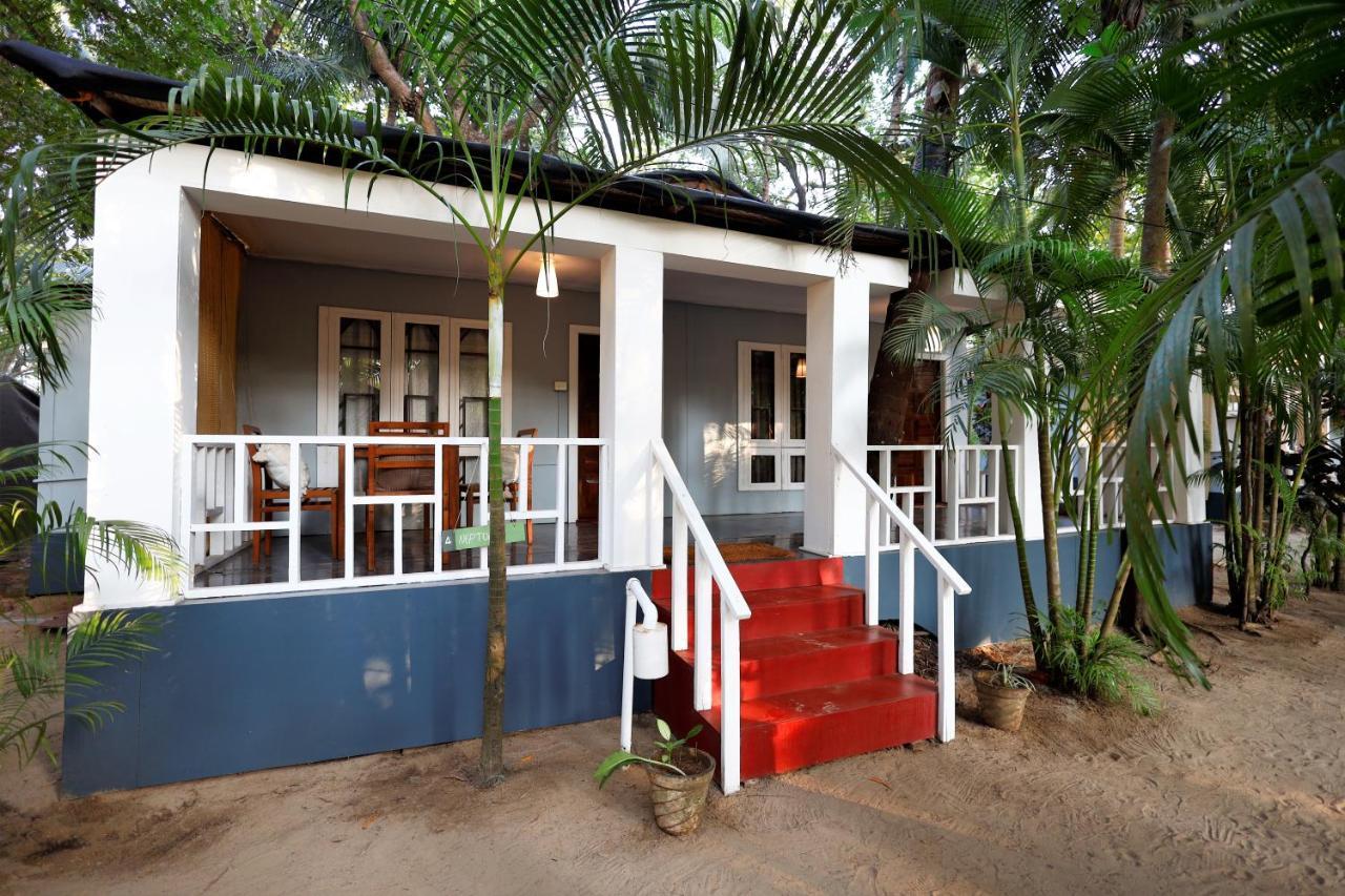 פאלולם Temple Garden Seaside Cottages מראה חיצוני תמונה